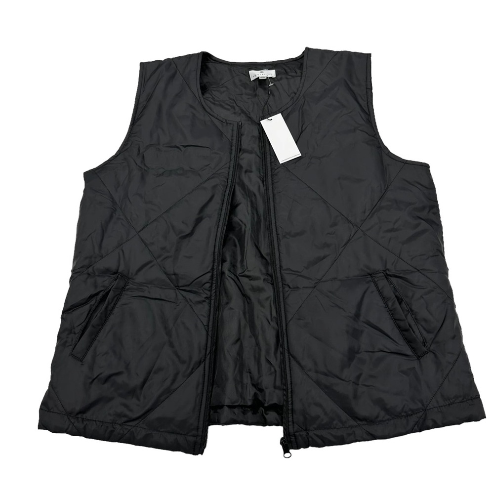 Socialite puffer vest. NWT. Size: S/M